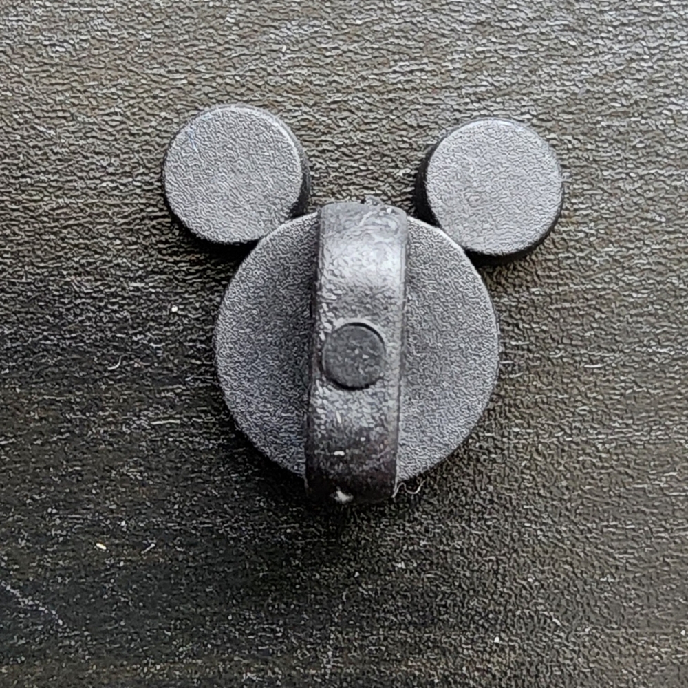 🌺 5/$25 Minnie Mouse Silver and Blue Snowflake Enamel Pin‎ - Picture 4 of 4